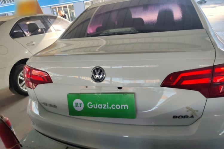 Used Volkswagen Bora 2017 1.6L Automatic Fashion Model