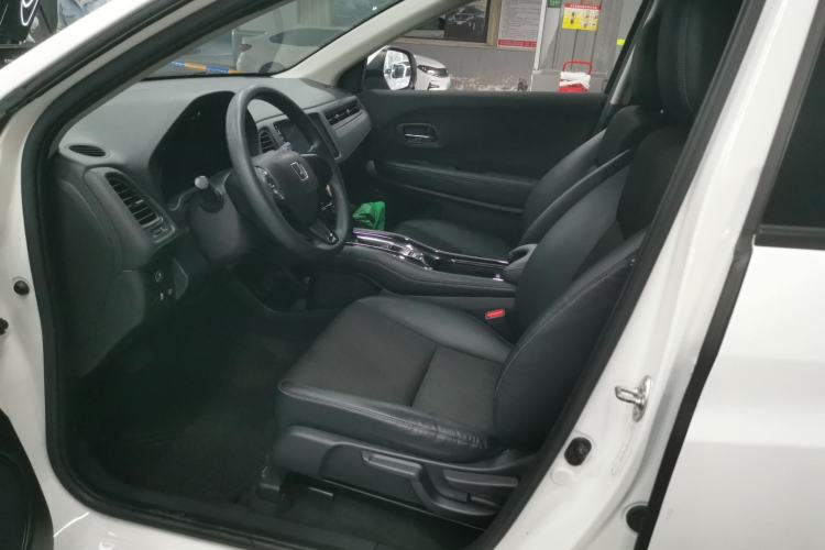 Used Honda Vezel 2020 1.5L CVT Pioneer Edition
