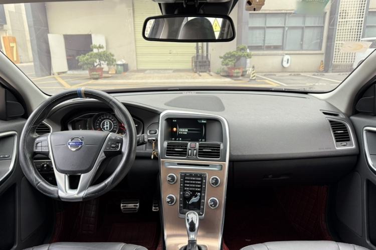 Used Volvo XC60 2017 T5 Smart Upgrade Edition
