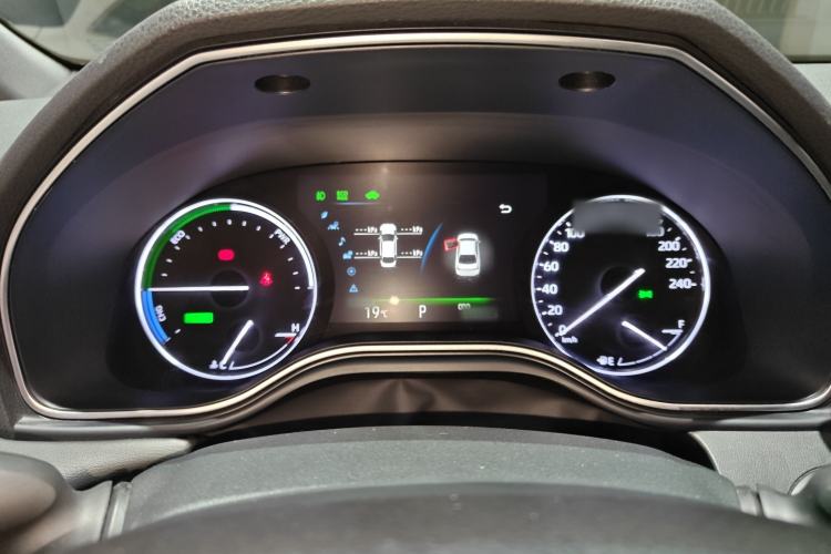 Used Toyota Avalon 2019 Dual-Engine 2.5L Luxury Edition China VI Standard
