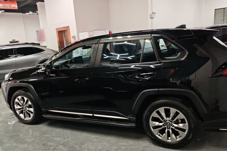 Used Toyota Wildlander 2020 2.0L CVT Two-Wheel Drive Luxury Edition