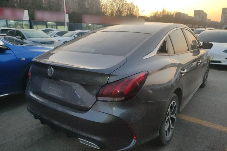 Used MG 5 2022 180 DVVT CVT Youth Luxury Edition
