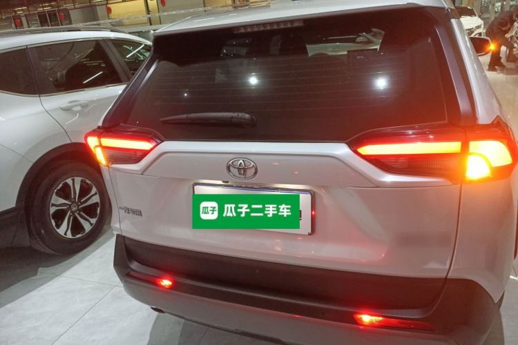 Used Toyota RAV4 2022 2.0L CVT Two-Wheel Drive Fashion Plus Edition
