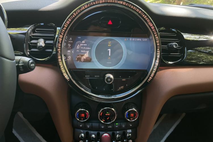 Used  MINI 2023 Facelift 2.0T COOPER S Artist Five-Door Edition