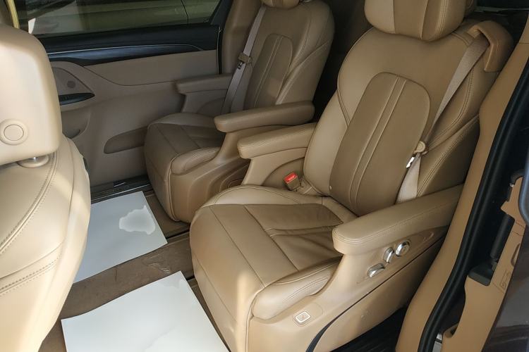 Used Buick GL8 2021 ES Land Cruiser 653T Flagship Model
