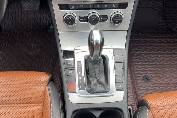 Used Volkswagen FAW-Volkswagen CC 2013 2.0 TSI Ultimate Model
