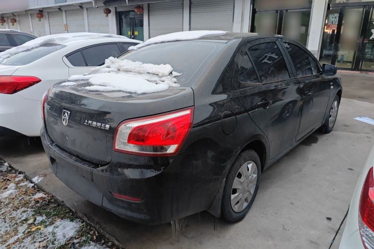 Used Baojun 630 2014 1.5L manual standard version
