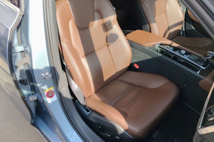 Used Volvo S90 2018 T4 Zhiyuan Edition
