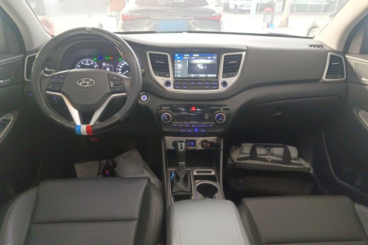 Used Hyundai Tucson 2018 1.6T Dual-Clutch Two-Wheel Drive 15th Anniversary Special Edition