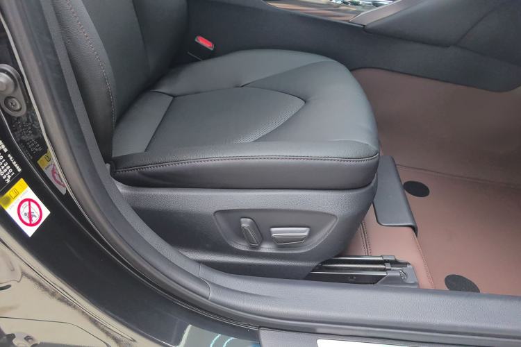 Used Toyota Camry 2018 2.5G Luxury Edition
