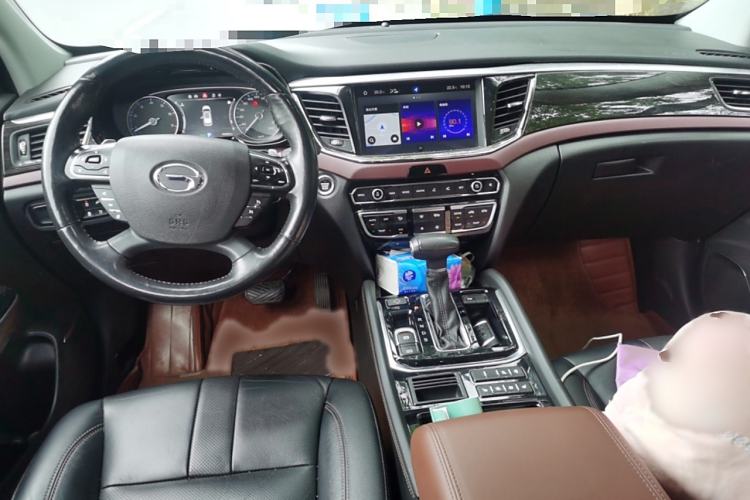 Used GAC Trumpchi GS8 2017 320T Two-Wheel Drive Luxury Smart Connectivity Version (7 Seats)
