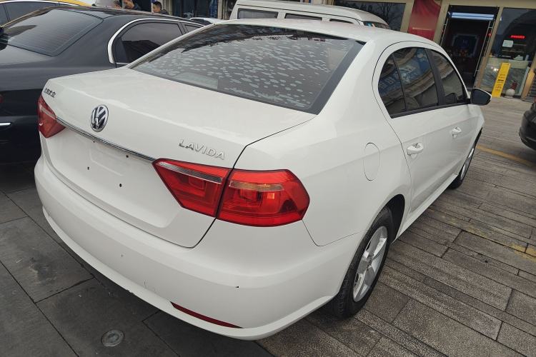 Used Volkswagen Lavida 2013 Revised Classic 1.6L Automatic Fashion Edition
