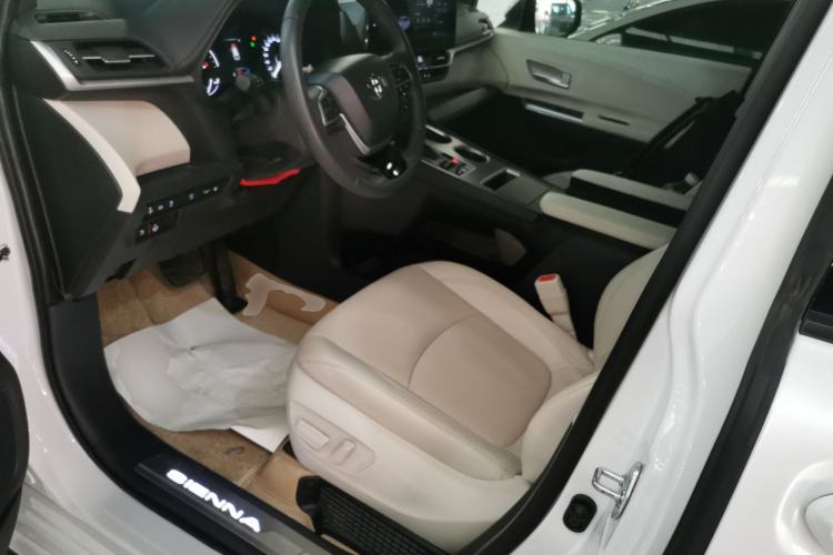 Used Toyota Sienna 2024 2.5L Hybrid Four-Wheel Drive Prestige Edition
