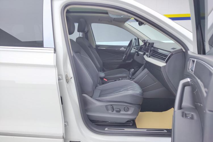 Used Volkswagen Tiguan L 2023 380TSI Automatic All-Wheel Drive R-Line Enhanced 7-Seater
