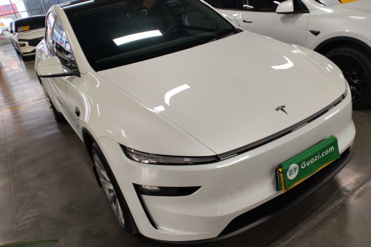 Used Tesla Model Y 2025 Rear-Wheel-Drive Version
