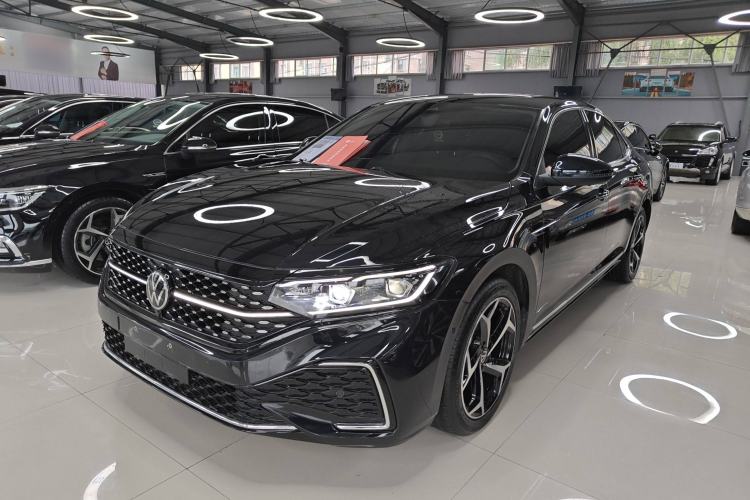 Used Volkswagen Passat 2023 Restyled 330TSI Starry Luxury Edition
