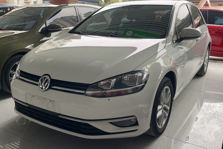 Used Volkswagen Golf 2018 230TSI Manual Comfort Version
