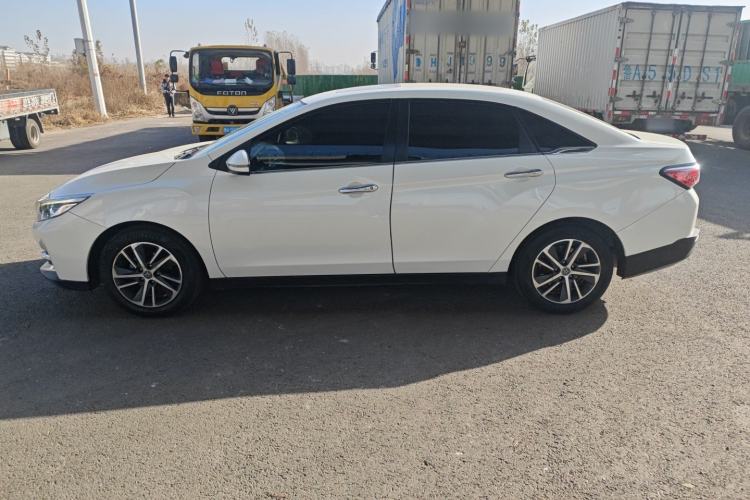 Used Venucia D60 2018 1.6L CVT Smart Connect Elite Edition
