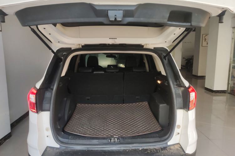 Used Ford Kuga 2017 EcoBoost 180 Two-Wheel-Drive Elite Trim
