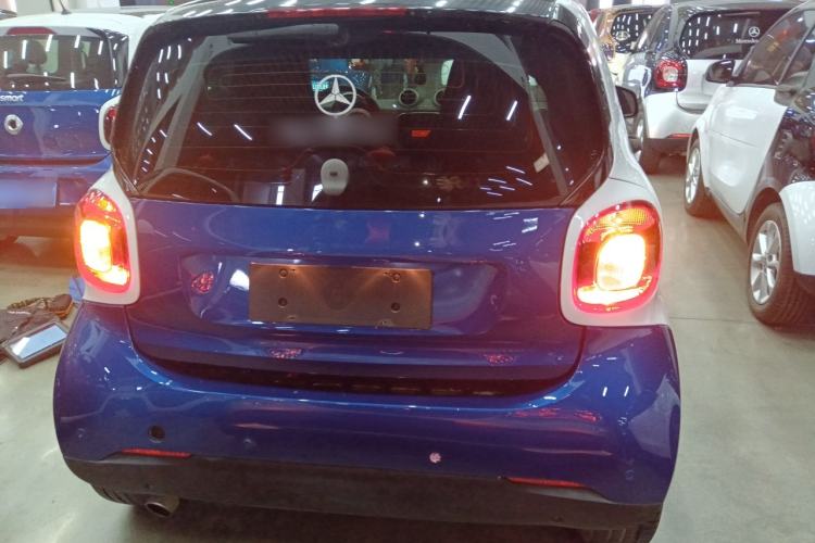 Used  fortwo 2018 1.0L 52kW Hardtop Dynamic Version China V
