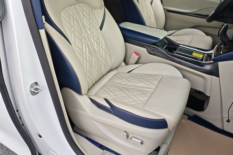 Used Buick GL8 2021 ES Landtrek 653T Comfort Edition