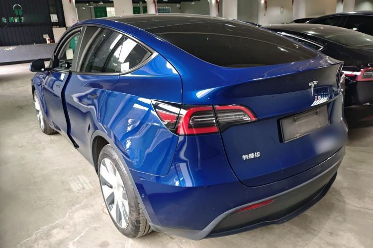 Used Tesla Model Y 2021 Long-Range All-Wheel-Drive Version 3D7
