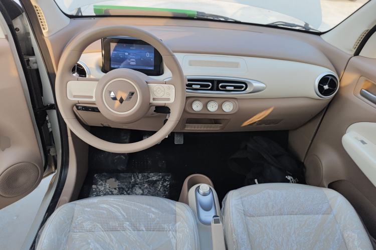 Used Wuling Hongguang MINIEV 2025 Four-Door Version Advanced Edition
