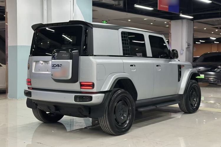 Used  V23 2025 401 Two-Wheel Drive Intelligent Driving Version
