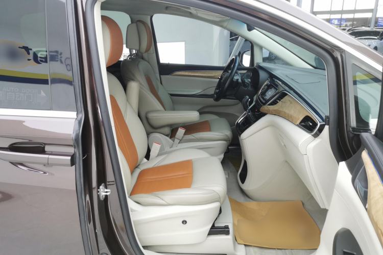 Used Buick GL8 2017 ES 28T Comfort Model China V Standard
