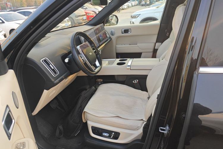 Used Li Auto L8 2023 Pro Model
