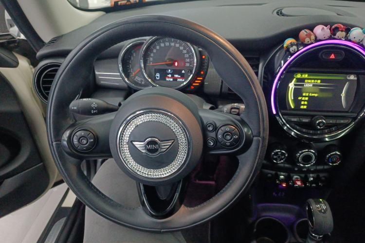 Used  MINI 2016 1.5T COOPER
