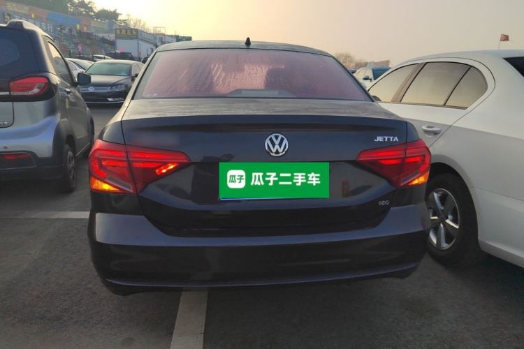 Used Volkswagen Jetta 2017 1.5L Automatic Fashion Model