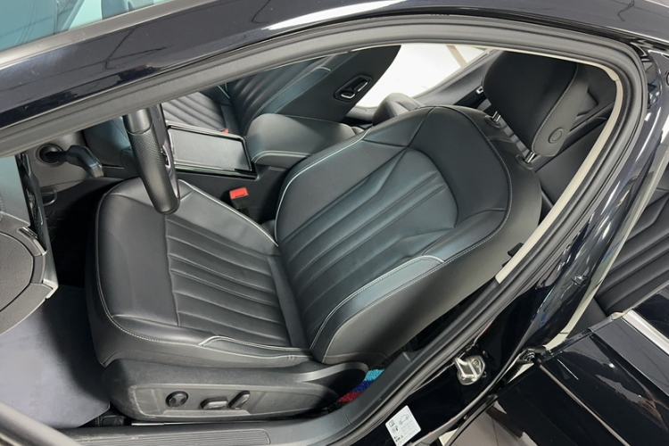 Used Volkswagen Passat 2023 330TSI Elite Edition
