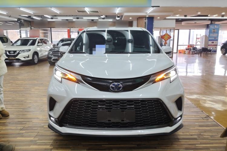 Used Toyota Granvia 2023 2.5L Hybrid Prestige VIP Edition
