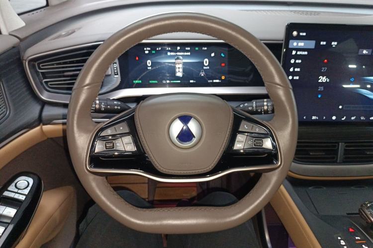 Used Denza D9 2022 EV 600 Four-Wheel Drive Prestige Model