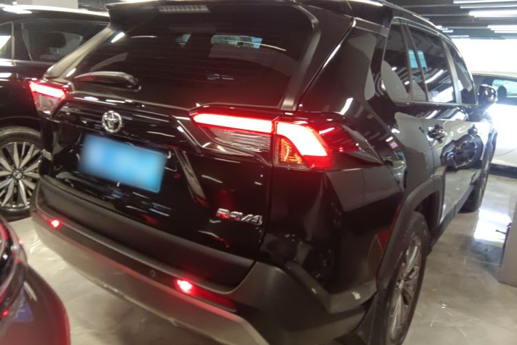 Used Toyota RAV4 2023 2.0L CVT Two-Wheel Drive Fashion Plus Edition