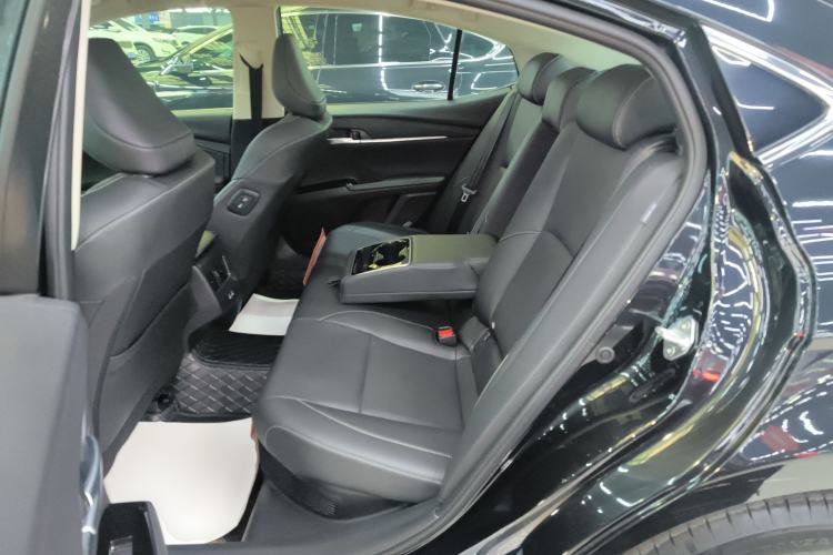 Used Toyota Camry 2024 Dual-Motor 2.0 HG Premium Edition
