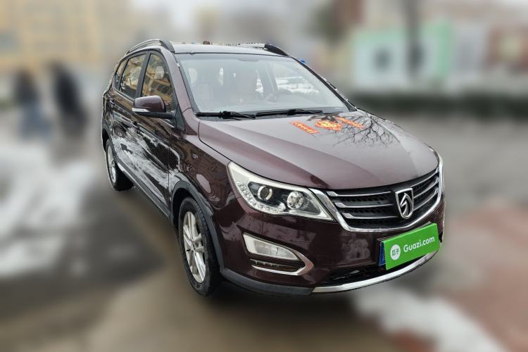 Used Baojun 560 2015 1.8L manual Comfort trim level