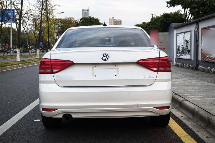 Used Volkswagen Lavida 2017 1.6L Manual Comfort Edition
