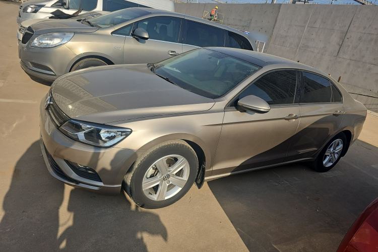 Used Volkswagen Lamando 2017 230TSI DSG Fashion Edition
