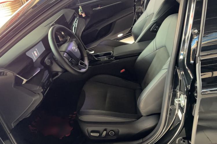 Used Toyota Camry 2024 Dual-Motor 2.0HS Sport Edition