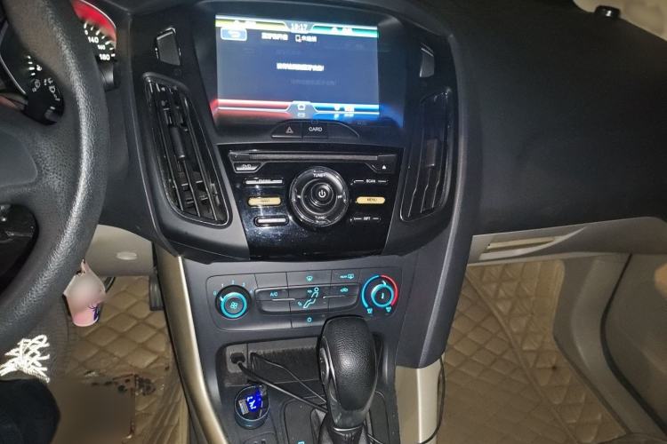 Used Ford Focus 2015 Sedan 1.6L Automatic Comfort Model
