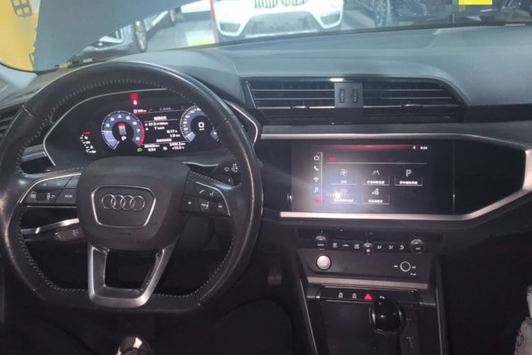 Used Audi Q3 2020 35 TFSI Fashion Dynamic Model