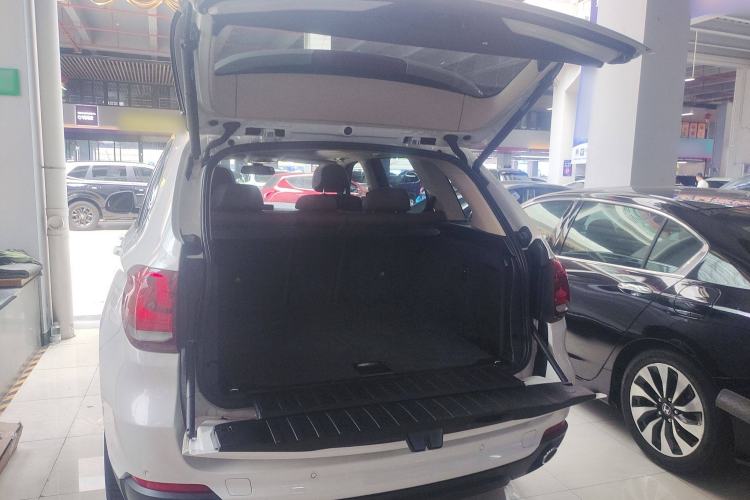 Used BMW X5 2015 xDrive28i
