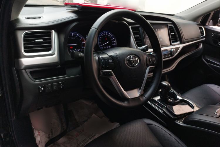 Used Toyota Highlander 2018 2.0T Four-Wheel Drive Prestige Version 7 Seats China VI Standard

