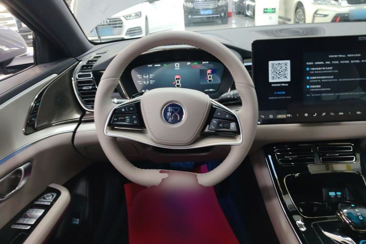 Used BYD Han 2025 DM-i Smart Drive 125KM Prestige Model
