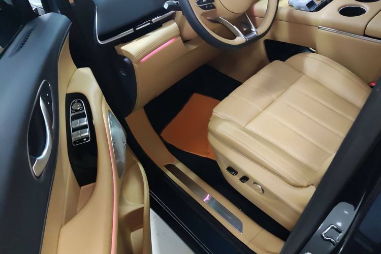 Used VOYAH Dream 2025 PHEV Four-Wheel-Drive Flagship Kunpeng Edition
