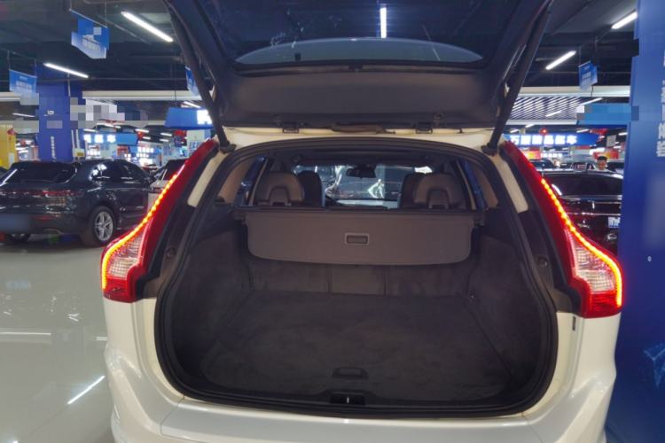 Used Volvo XC60 2017 T5 Smart Upgrade Edition