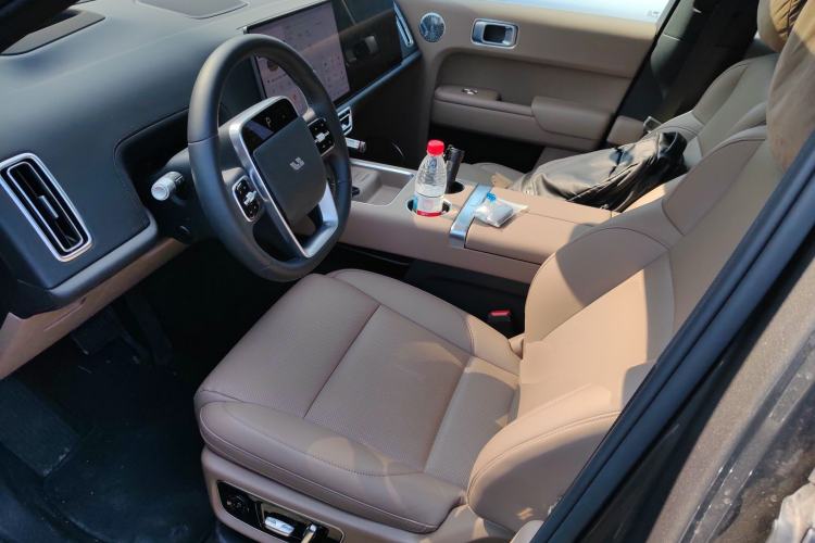 Used Li Auto L8 2025 Ultra Smart Refreshed Edition
