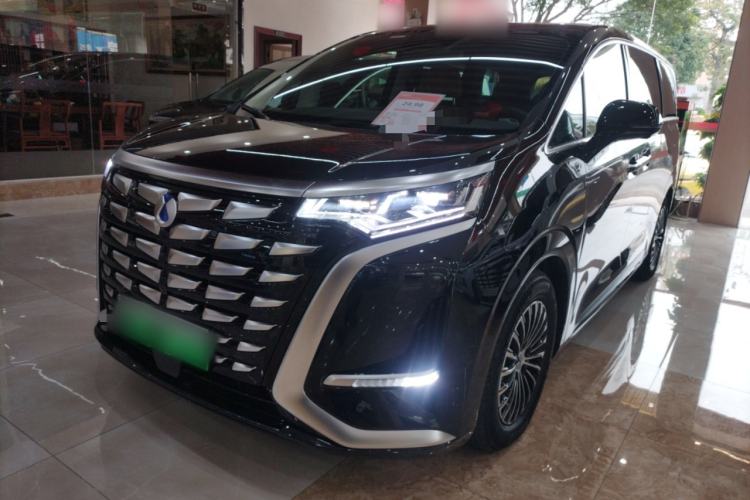 Used Denza D9 2022 DM-i 1040 Prestige Model